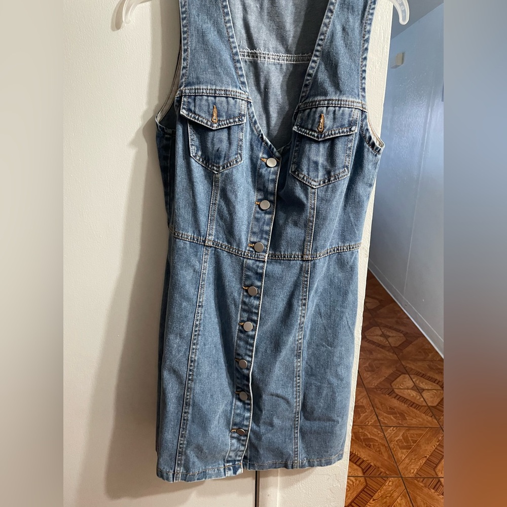 Denim Button-Front Sleeveless Dress - Blue